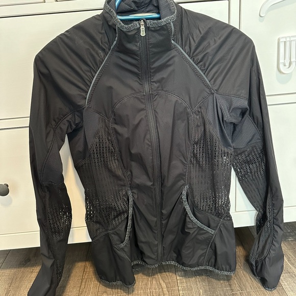 Lululemon Jacket. Size 4 - Picture 1 of 1
